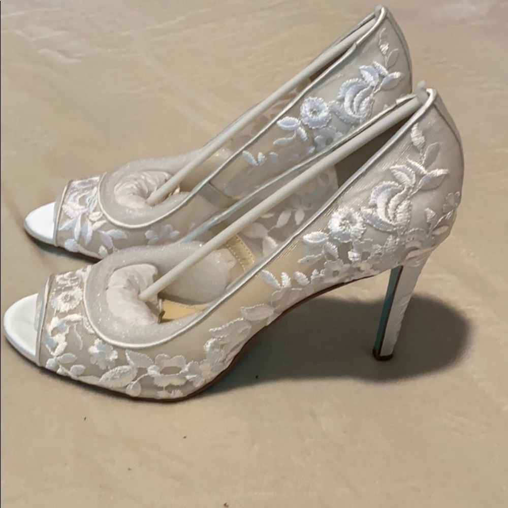 NWT Betsey Johnson Lace Wedding Shoes